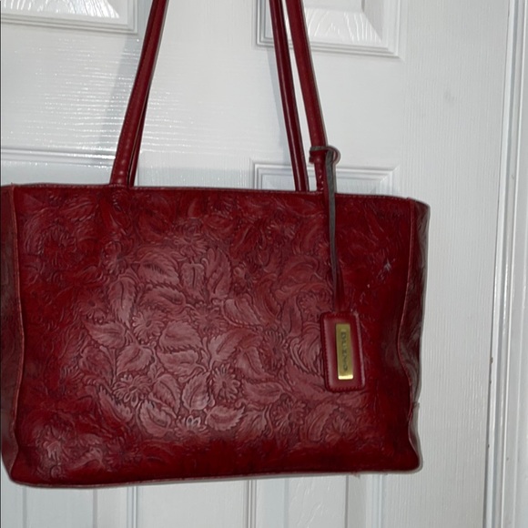 Bueno Handbags - BUENO Red Tooled leather Tote Bag with Front and Back Full Pockets
